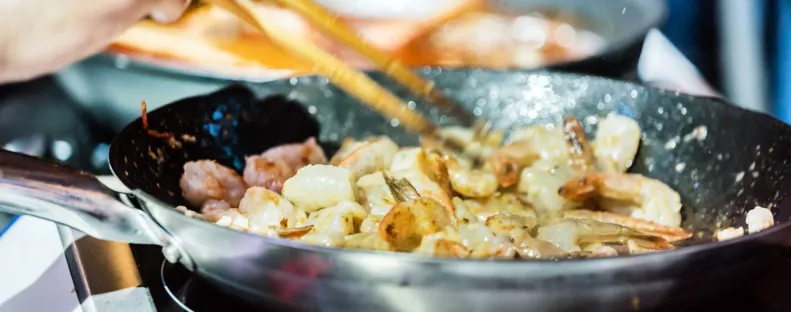 Gyomorforgató tett egy kínai étteremben - Példátlan a bíróság döntése