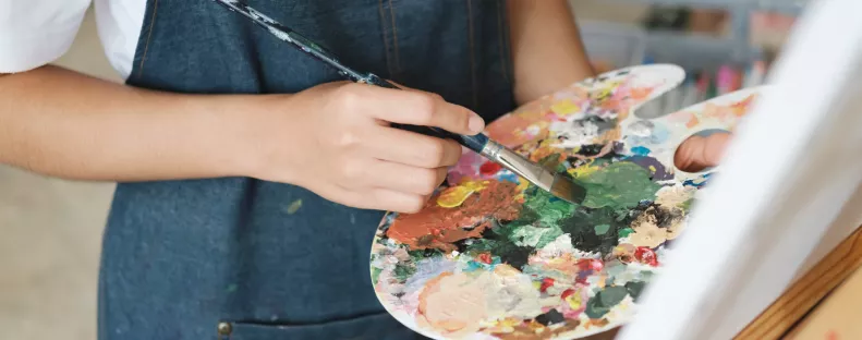 Azt hiszi az anya, az 5 éves fia képet fest: amit valójában tesz, egyértemű üzenet - Fotók