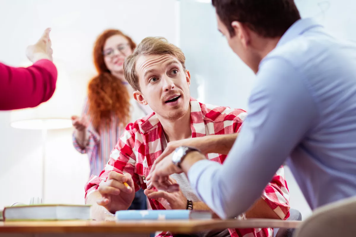 Alacsony a másik szociális intelligenciája? Erről az 5 viselkedésről ismered fel