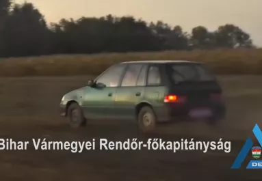 Meg akarták állítani a zöld Suzukit a szoboszlói zsaruk: ami ezután történt, az a GTA5 - Videó