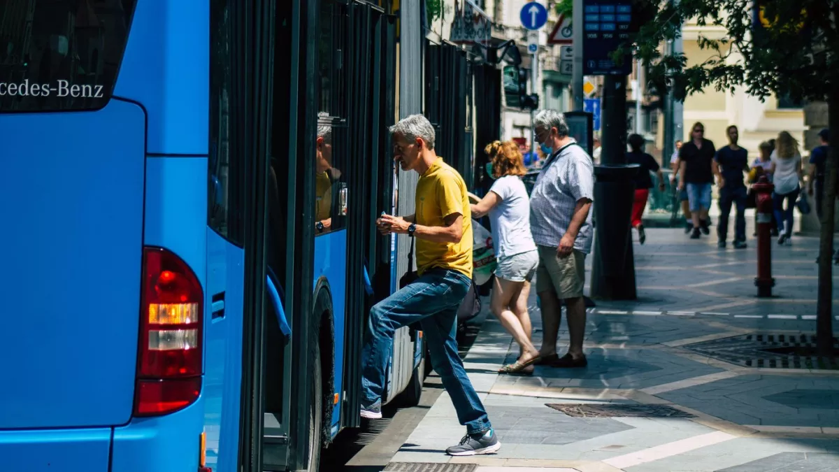 Diáklányt fogdosott a zuglói buszon Péter: amit a lány ezután tett, példaértékű