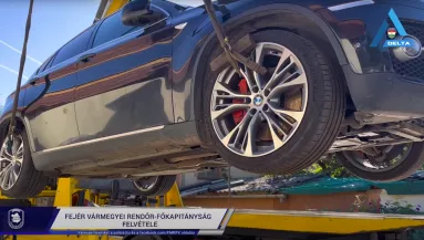 Ugrott a BMW, a motor, a milliók: így ért véget a biznisz Baracson - Fotók