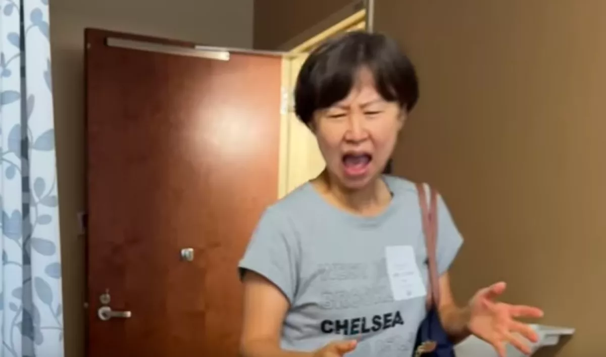 Először találkozik a nagyi az unokájával: a reakciójára senki nem számítana - Videó