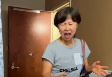 Először találkozik a nagyi az unokájával: a reakciójára senki nem számítana - Videó