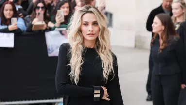 Kínos? - Egy kivétellel minden sztár feketében érkezett a Tom Ford show-ra - Fotók