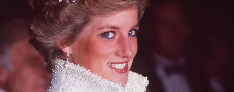 Ő lehet Diana eltitkolt lánya? Kiköpött mása a hercegnének – Fotók