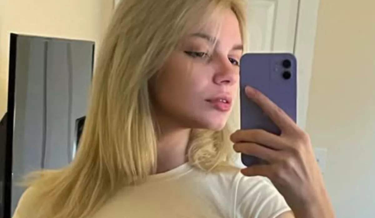 Ezt a 23 éves lányt késelték meg a vonaton: sokkoló videók a neten 