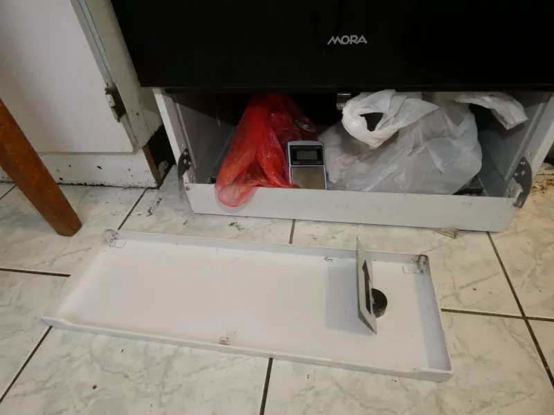 szag, bella, kutya, drog, bűnügy, krimi, 