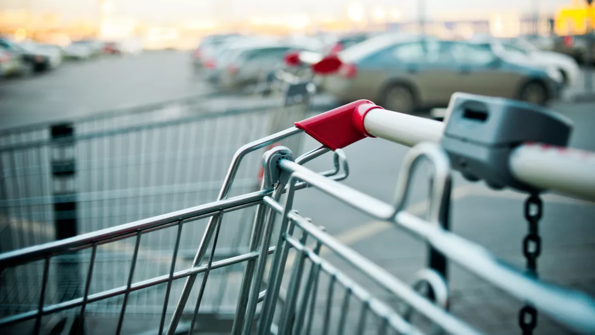 Hihetetlen trükk: Így tudod kinyitni a bevásárlókocsit, ha nincs nálad apró