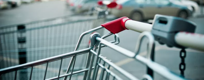 Hihetetlen trükk: Így tudod kinyitni a bevásárlókocsit, ha nincs nálad apró