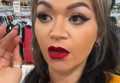 Nadrágot talál a turkálóban a nő: amikor észrevesz egy részletet, legszívesebben "kitépné a szemgolyóit" - Videó