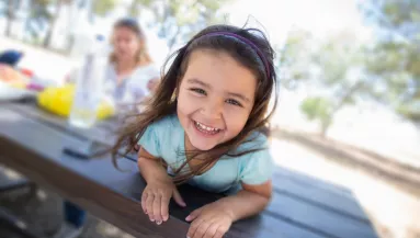 Új nevet kellett adniuk a kislányuknak: Durva, miért volt rá szükség