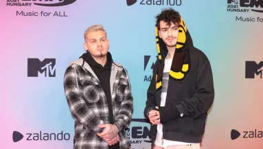 Sokkolja a rajongókat Azahriah: rejtélyes üzenetet bukkant fel az új albumában - Fotó