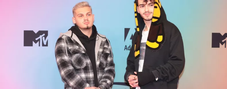 Sokkolja a rajongókat Azahriah: rejtélyes üzenetet bukkant fel az új albumában - Fotó