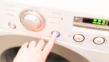 Kerüld ezt a mosógép-programot! Zabálja az áramot és a vizet