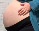 XXL-pocakja van a 25. hetes kismamának: az okától eláll az emberek lélegzete - Fotók XXL-pocakja van a 25. hetes kismamának: az okától eláll az emberek lélegzete - Fotók
