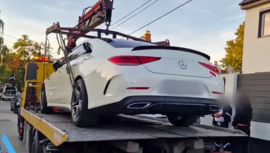 Belenéztek Zsiga táskájába a zsaruk: és rögtön ugrott a luxus Mercije is - Fotók