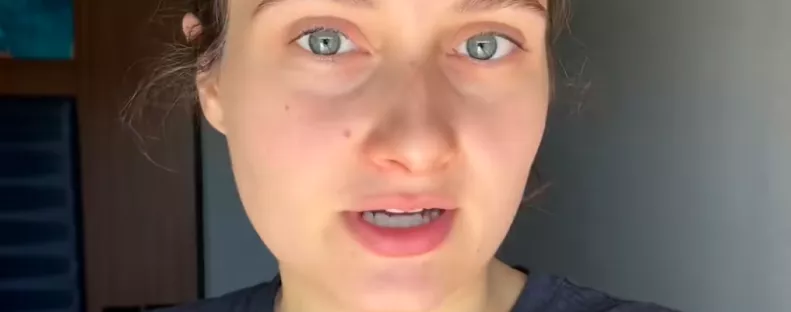 Nem hitte el a légiutas-kísérő, milyen kérdést tett fel neki az utas - Videó