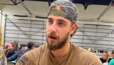 Sokkolta a srácot, amikor az anyja elmondta, ki után kapta a nevét - Videó