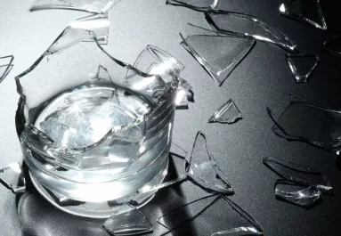 Megevett 2 üvegpoharat a részeg borsodi férfi: majd borzalmas dolgot tett