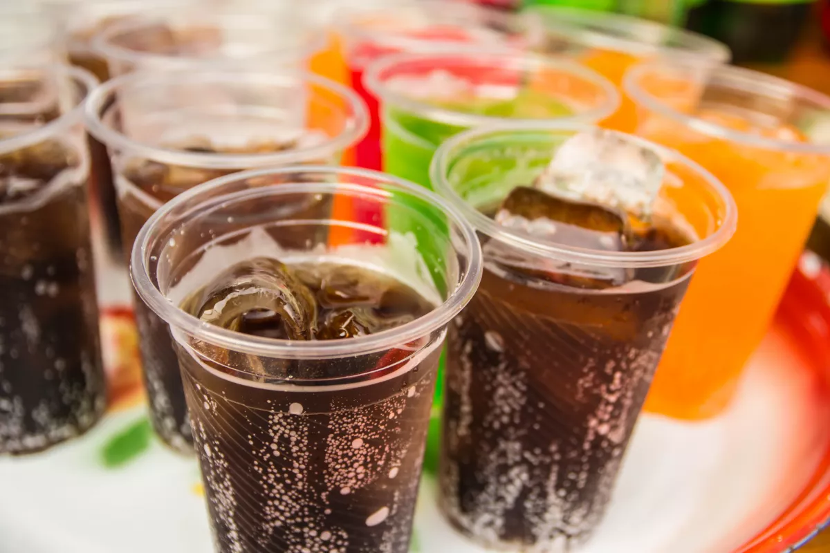 Naponta iszol cukros üdítőt? Drámai következményei vannak a szervezetedre nézve