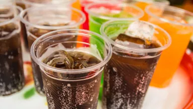 Naponta iszol cukros üdítőt? Drámai következményei vannak a szervezetedre nézve