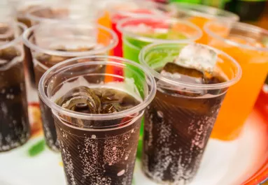 Naponta iszol cukros üdítőt? Drámai következményei vannak a szervezetedre nézve