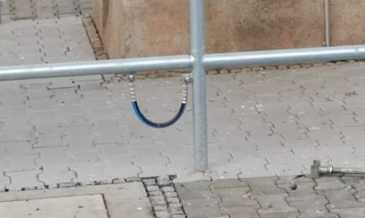 Rejtélyes kábelt fedeztek fel egy vasútállomáson - Miről is van szó? - Fotó