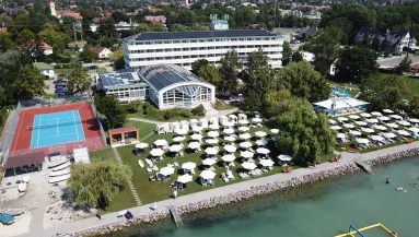 Így tesztelte két sztárpáros a Balaton aktív oldalát