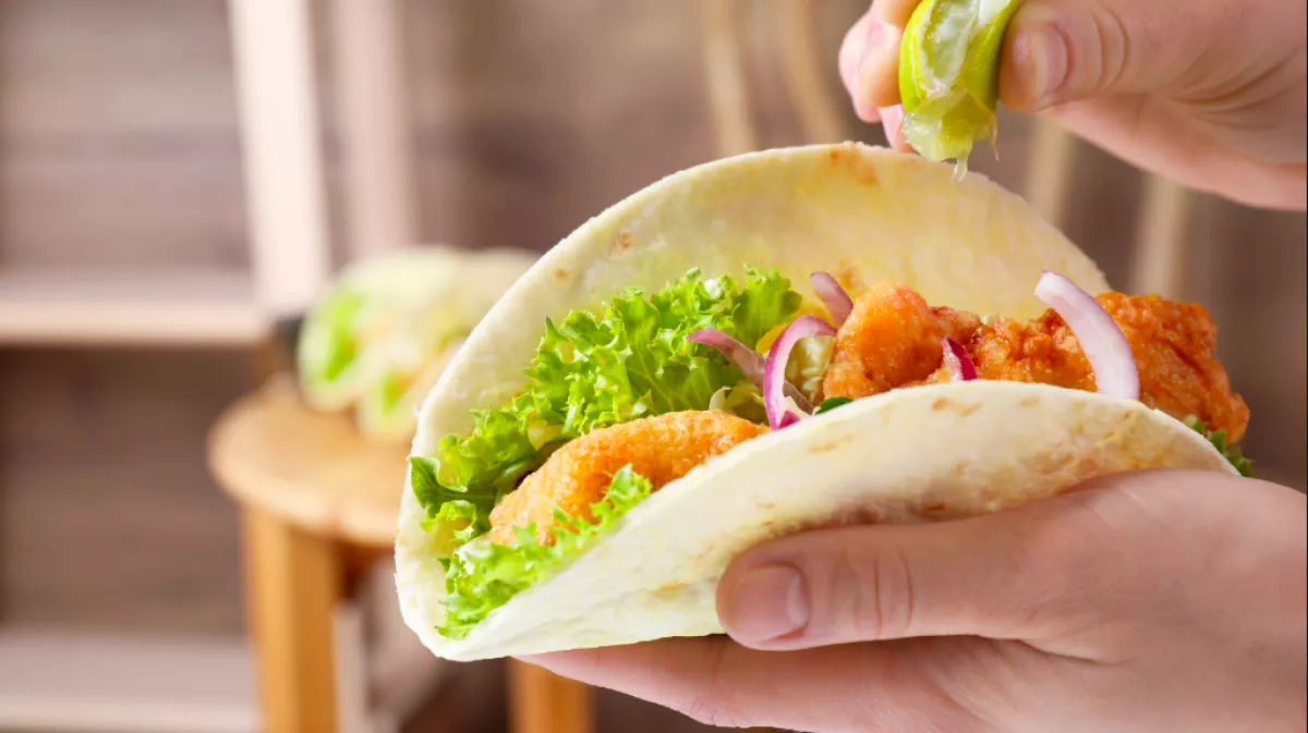 Beleharapott a tacoba a politikus, aztán rögtön tudta, nagy a baj - Fotó