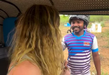 Borzalmas dolgot tett a férfi, aki útját állta az egyedül nyaraló lánynak - Videó