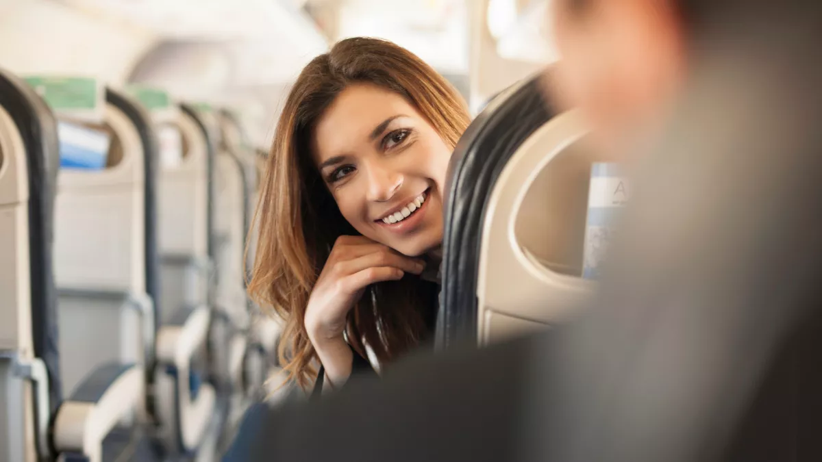 Szakértő figyelmeztet: soha ne viseld ezt a 4 ruhadarabot a repülőgépen