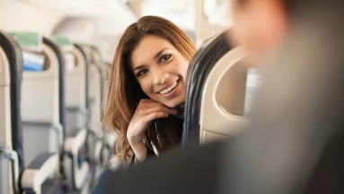 Szakértő figyelmeztet: soha ne viseld ezt a 4 ruhadarabot a repülőgépen