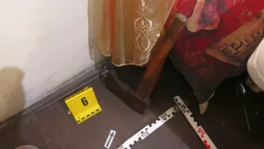 Befogadta az ismerősét a pár Eszteregynén: borzalmas dolgot tett a férfi, amikor ébredés után meglátta a párját - Fotój