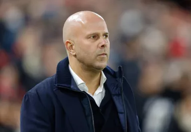 FC Liverpool: döntés született Arne Slot-ról