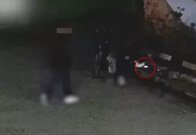 Odalépett a padon alvó ismerőséhez a férfi Esztergomban, majd olyat tett, amiért most börtönbe küldenék - Videó