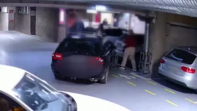 Bicskanyitogató dolgot tett Gabriella és Petra az idős úrral a tatabányai mélygarázsban - Videó