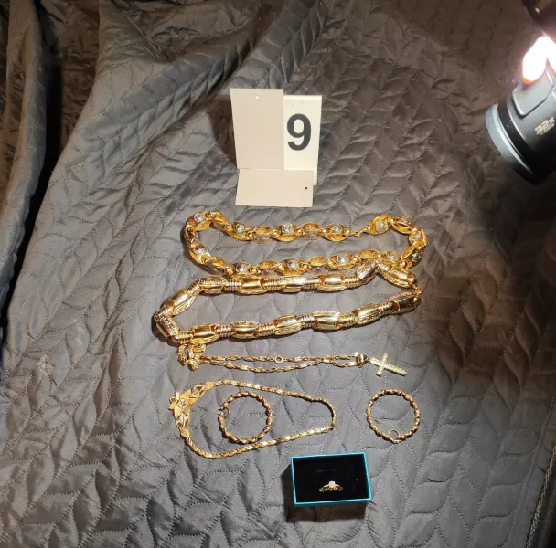 drog, bűnügy, krimi, arany, autó, BMW, 