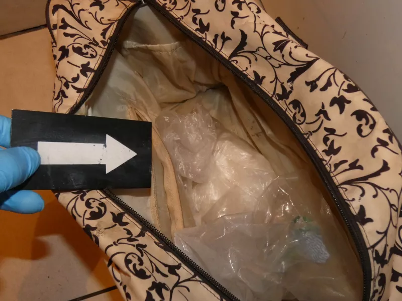 drog, bűnügy, krimi, arany, autó, BMW, 