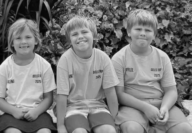 Átvitte az apjukhoz a három gyerekét az anya: nem sokkal később mind meghaltak - Fotók