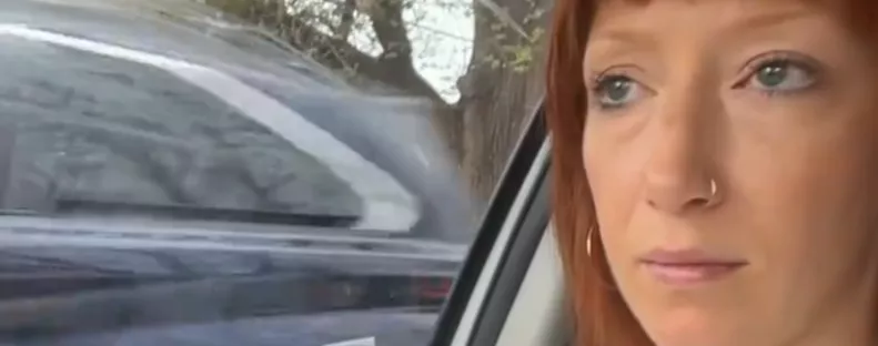 A fia vörös hajáról tett fel kérdést egy idegen a nőnek: nem jutott szóhoz, mit - Videó