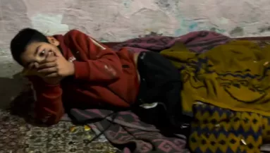 Kegyetlen nagybácsi: évekig élt egy galambdúcba zárva egy 11 éves kisfiú - Videó