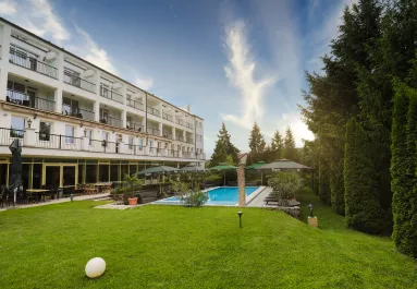 Egy miskolci meg egy tokaji szálloda harcol a döntőbe jutásért