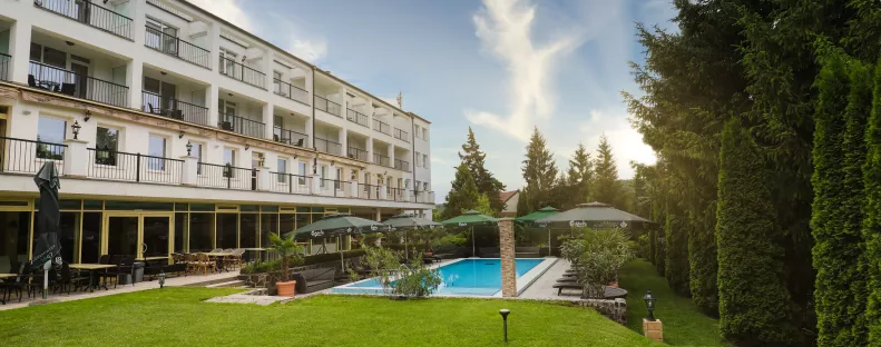 Egy miskolci meg egy tokaji szálloda harcol a döntőbe jutásért