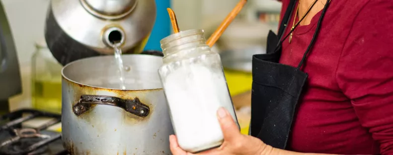 Mostak, főztek a nők a 75 éves mártraverebélyi bácsira az otthonában: de a férfit nem ezért tartóztatták le - Fotók