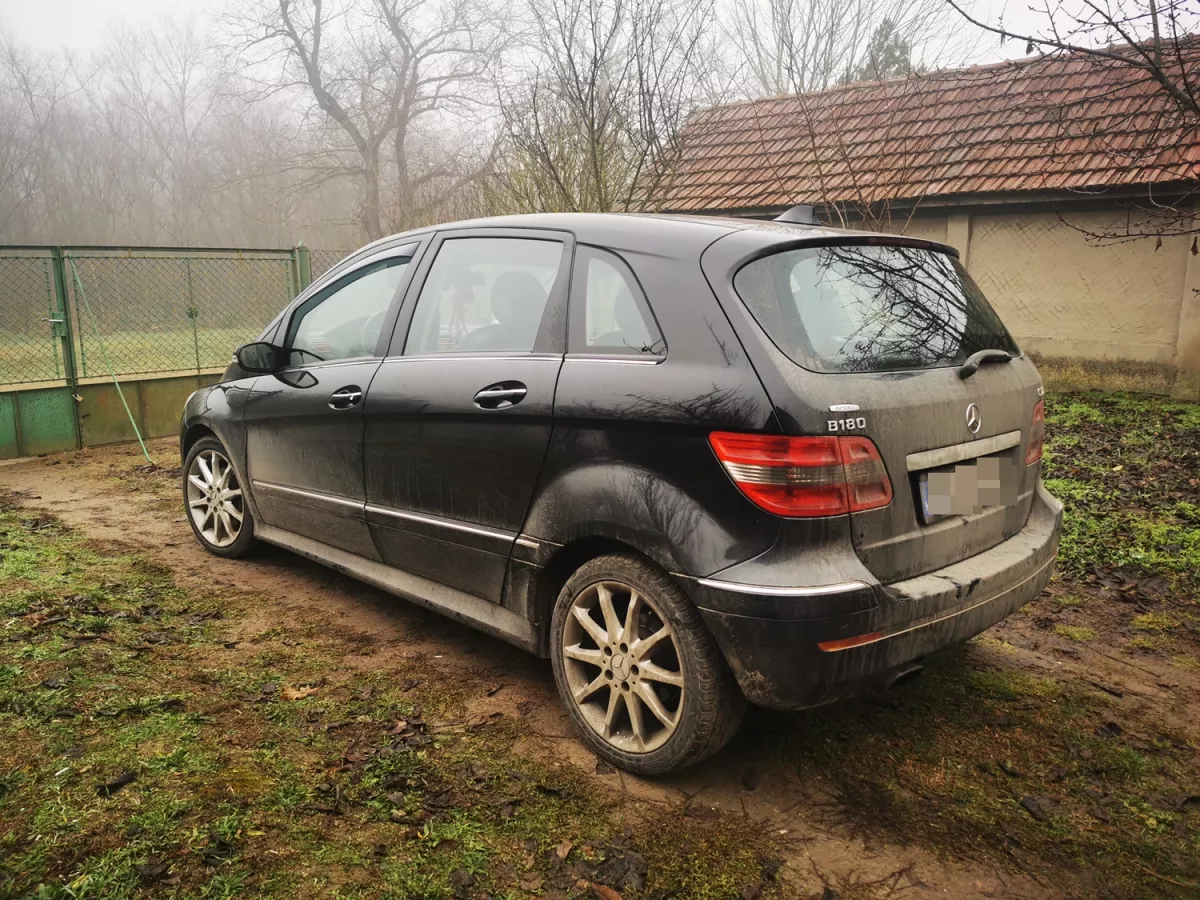 Ugrott a ház, az autók, az arany és pénz: a szabadszállási pár biznisze befuccsolt - Fotók