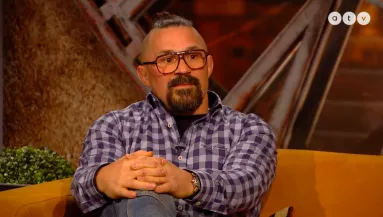 Nem hitt a szemének Bárdosi Sanyi anyukája, amikor meglátta ezt a karácsonyfa alatt