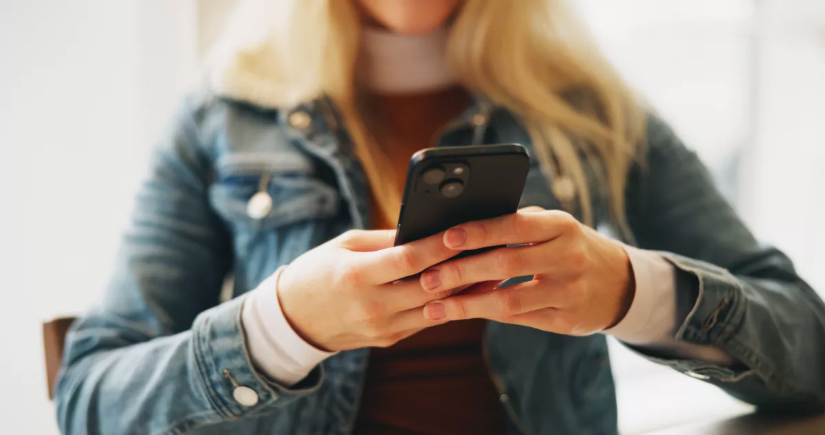 Egyetlen gombnyomás, és többé nem figyelhet meg senki a mobilodon keresztül