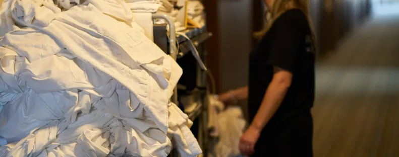 Két év után hagyta el a hotelszobát a gamer: gyomorforgató, amit ott találtak