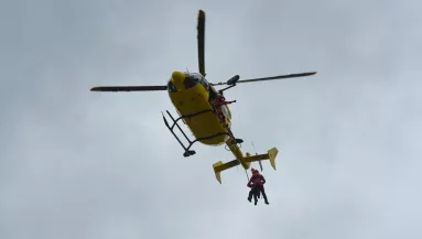 Barátja szeme láttára zuhant a halálba egy 14 éves fiú